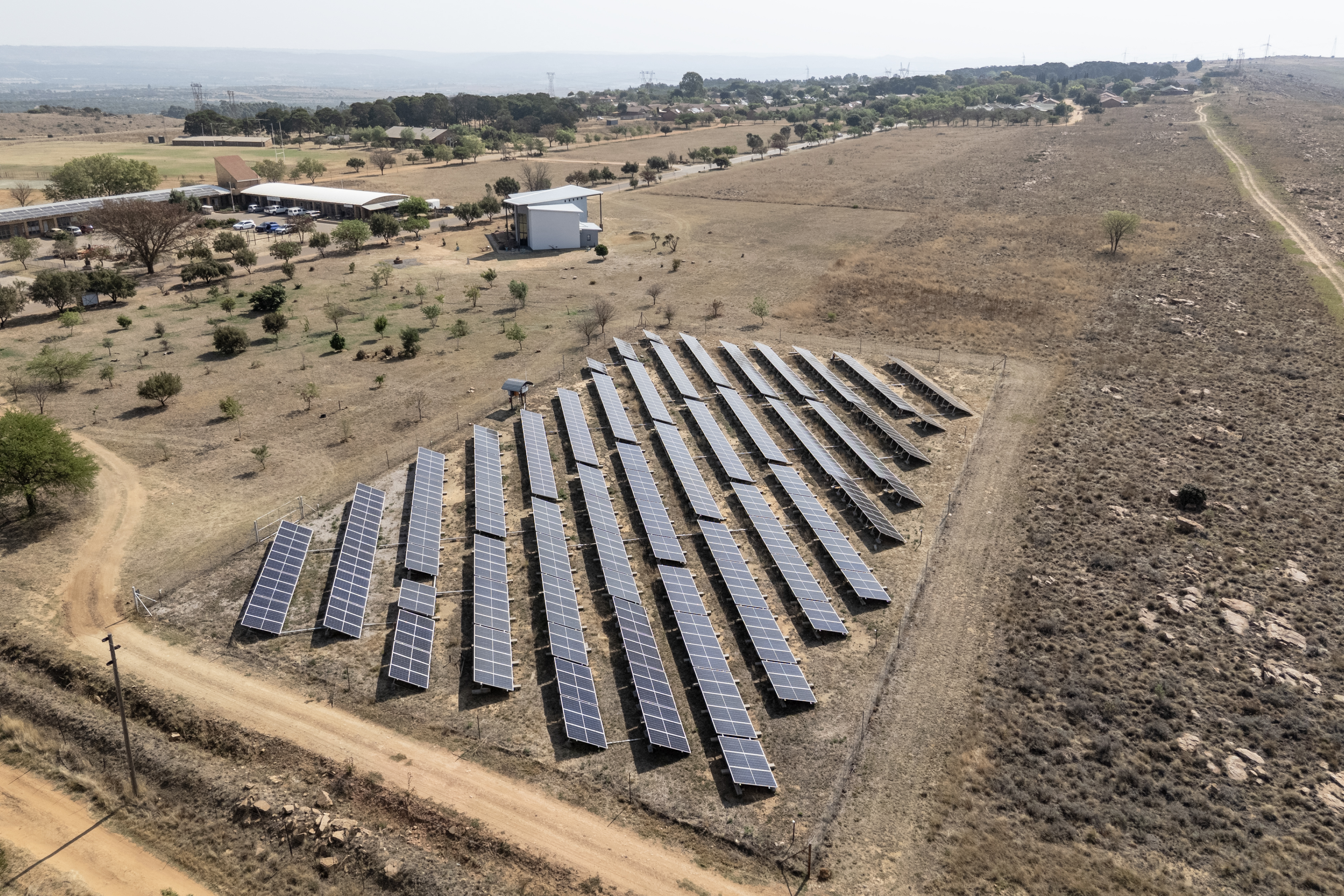 Nigeria launches $750 million solar mini-grid programme to expand electricity access and attract $1.1 billion in private investment across underserved communities. [Photo by Muhammad Amdad Hossain/NurPhoto via Getty Images]