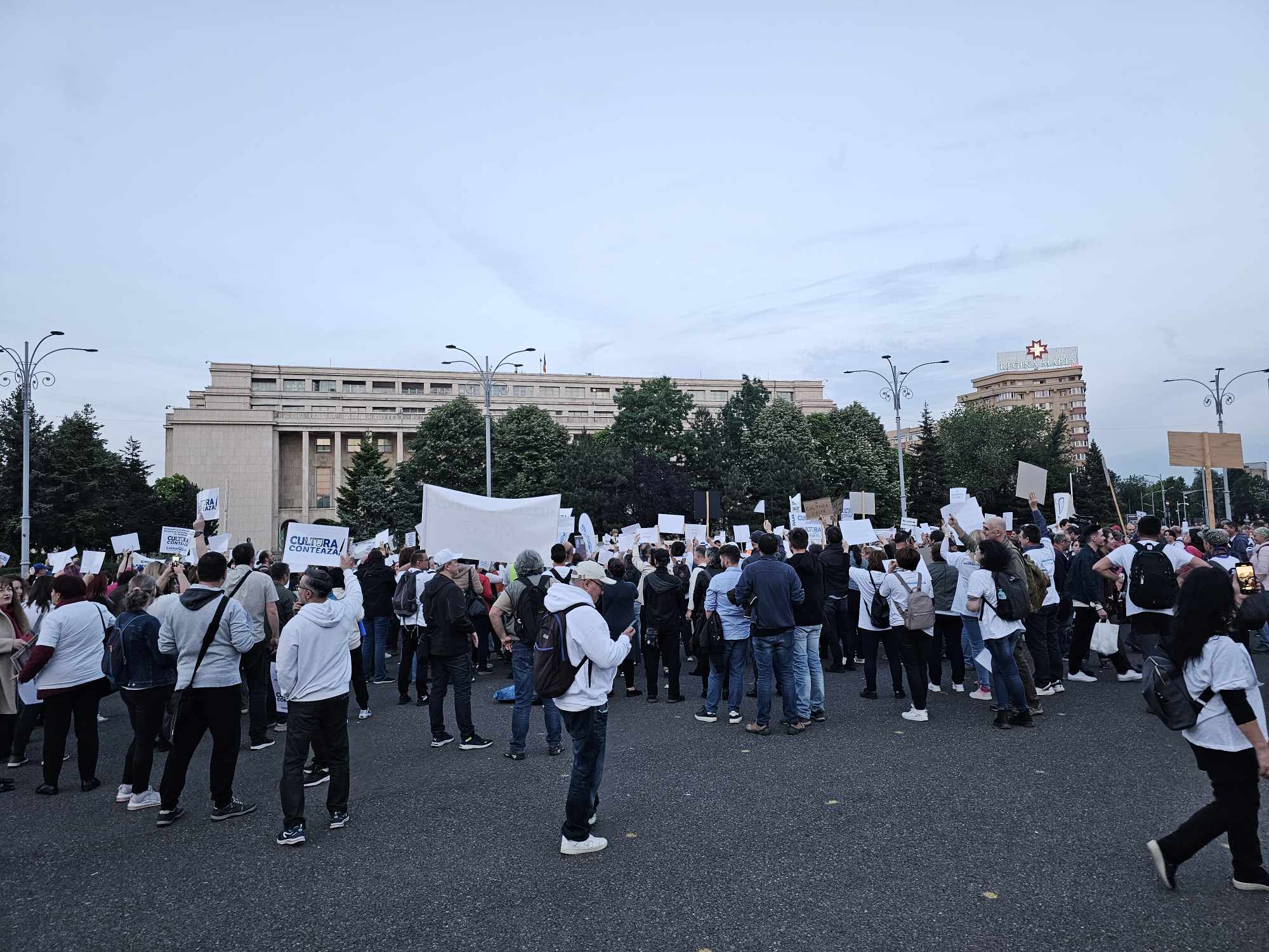 Noaptea Muzeelor 2024: protest al angajaților din muzee și biblioteci în seara evenimentului. Ce instituții sunt deschise la București