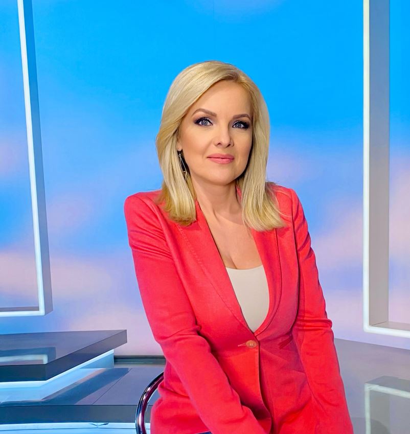 De ce lipsește Oana Andoni de la PRO TV. Andreea Esca îi ține locul la pupitrul știrilor și a apărut cu un nou look