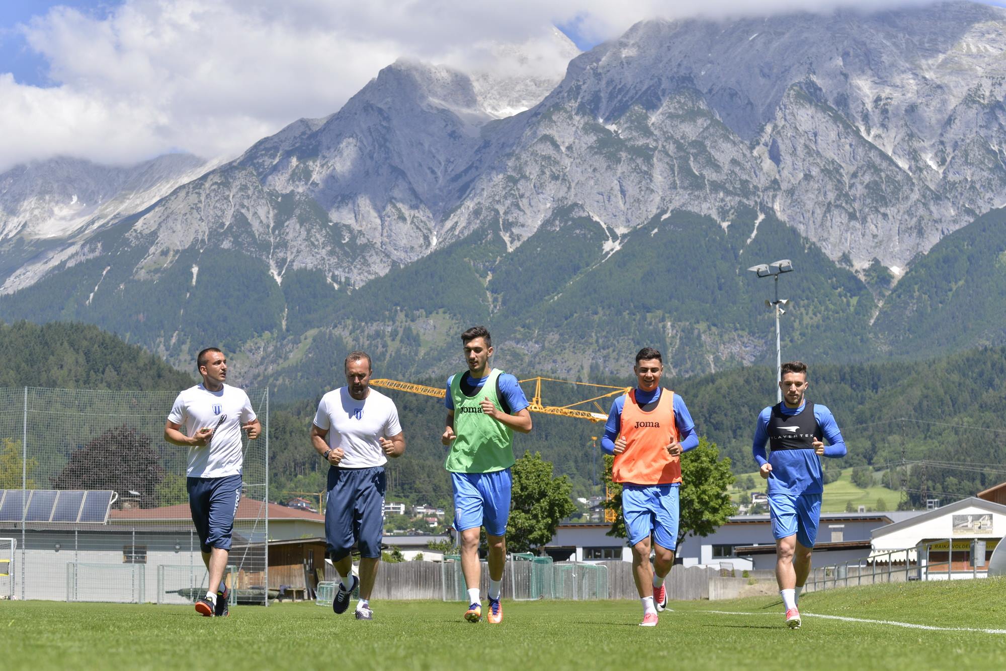 Oltenii se antrenează cu zâmbetul pe buze în Austria / FOTO&VIDEO