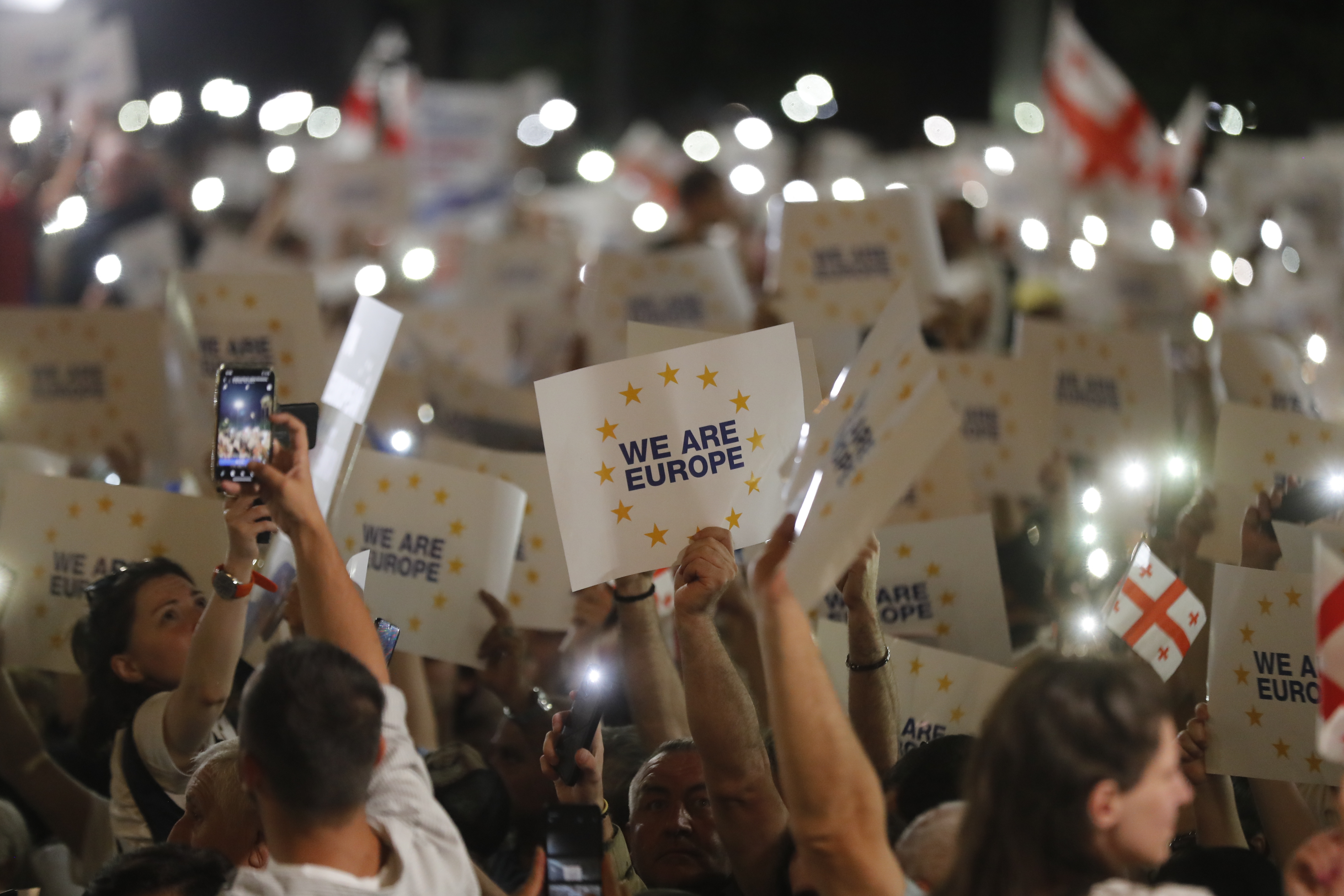 Protest uriaș în Georgia. Zeci de mii de oameni au cerut aderarea țării la UE