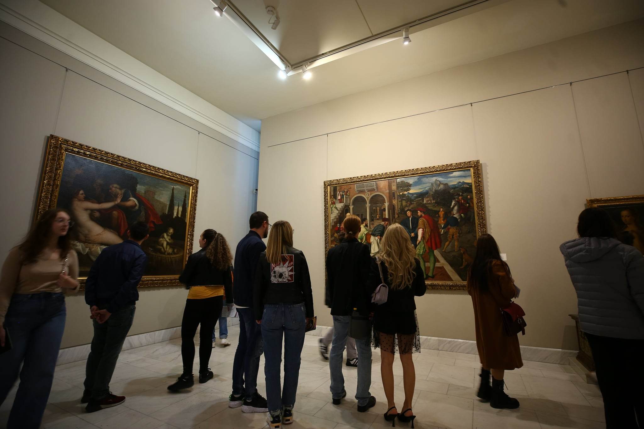 Noaptea Muzeelor 2023. Cozi de sute de metri la cele mai importante obiective culturale din București. FOTO