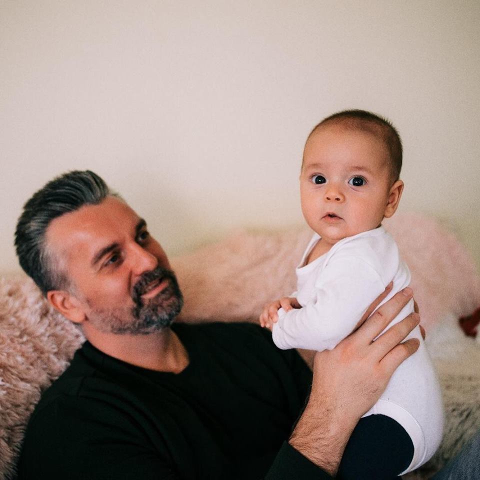 VIDEO/ Patru tați au „născut” un proiect. Dan, Alex, Cezar și Daniel sunt 4DADS COOL