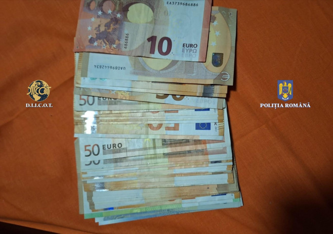 „Sclavi” într-o stână din Covasna, șase oameni racolați din gări erau abuzați și obligați să muncească în condiții inumane