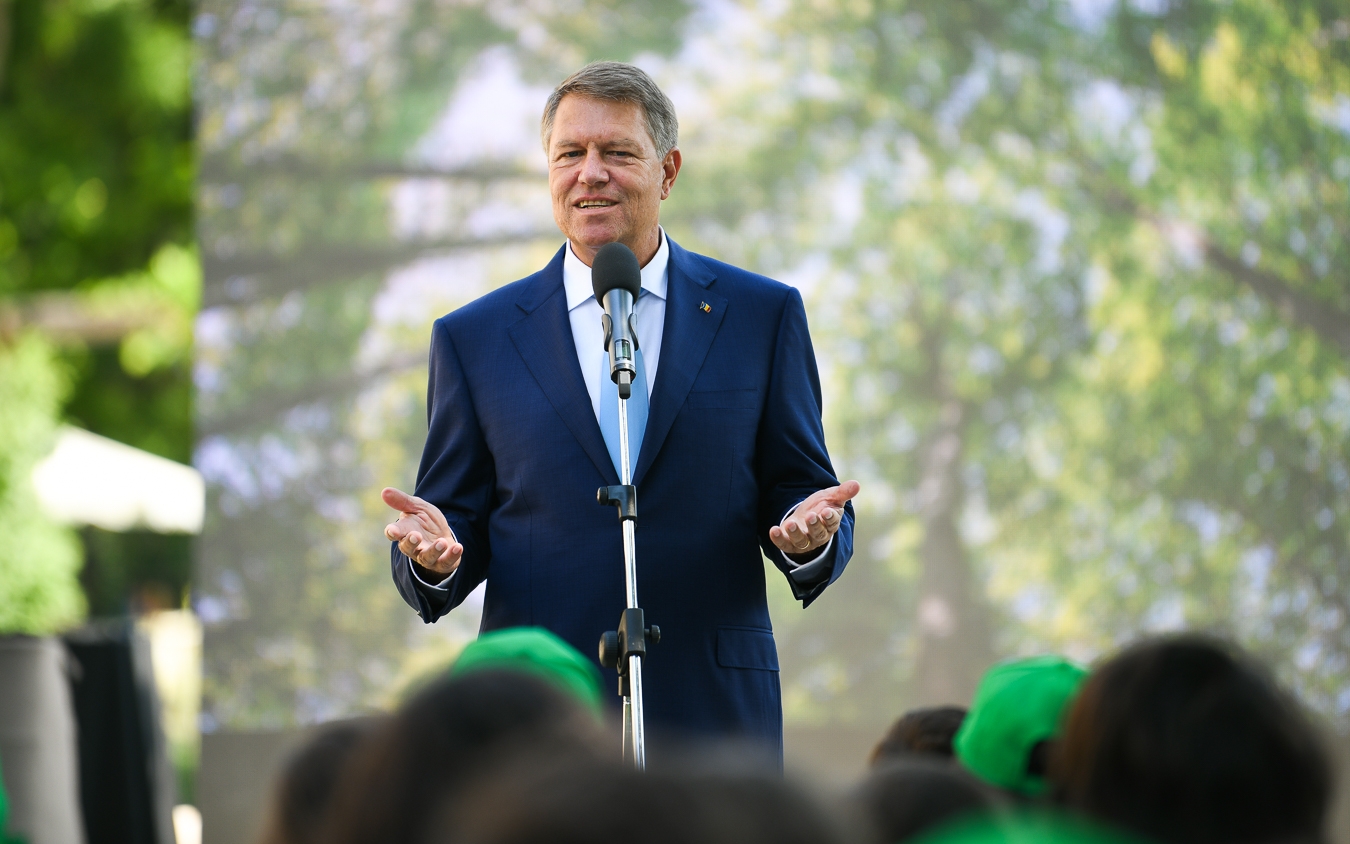 ANALIZĂ. Klaus Iohannis intră în cursa pentru al doilea mandat, în plin război cu PSD și sub amenințarea suspendării
