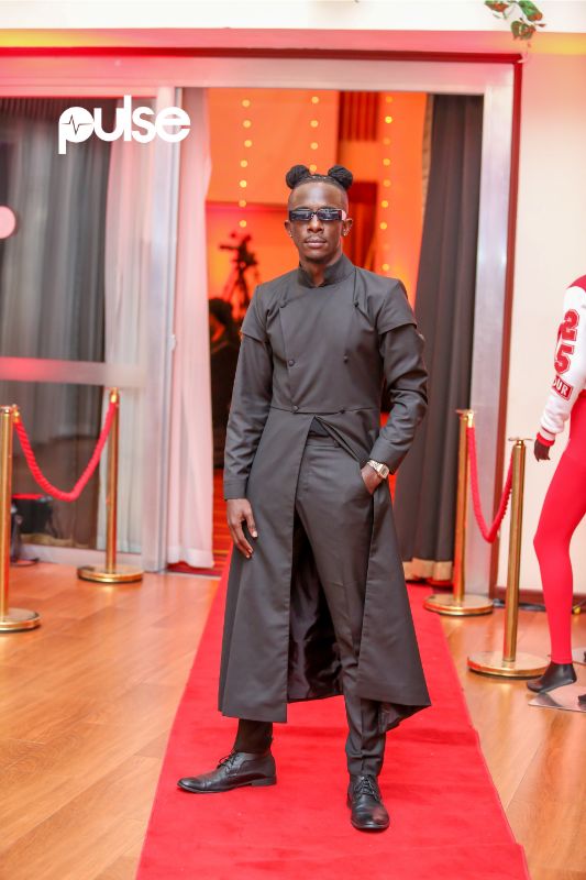 Radio host Kerry Martin and Best Dressed Influencer at the 2024 Pulse Influencer Awards poses on the red carpet