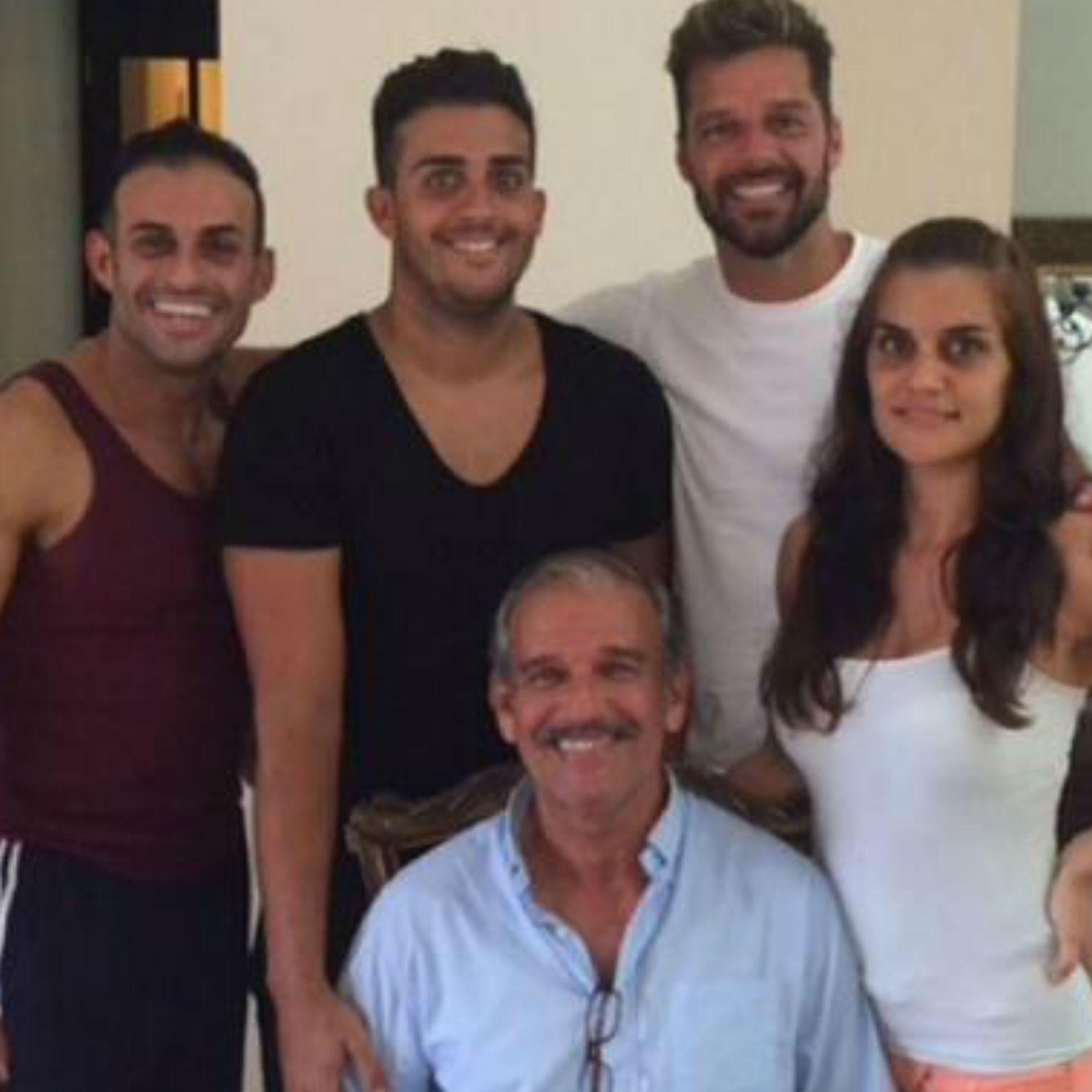 El este fratele lui Ricky Martin. Este tot numai mușchi | FOTO