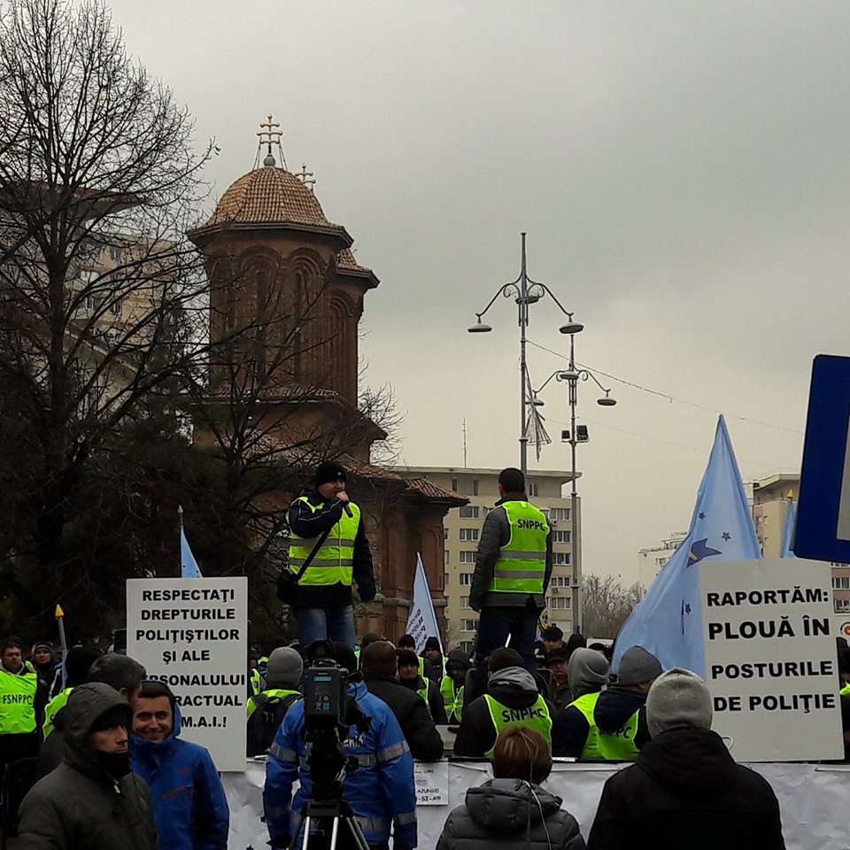 FOTO & VIDEO | Protest al sindicaliștilor din poliție și penitenciare. Reacția MAI