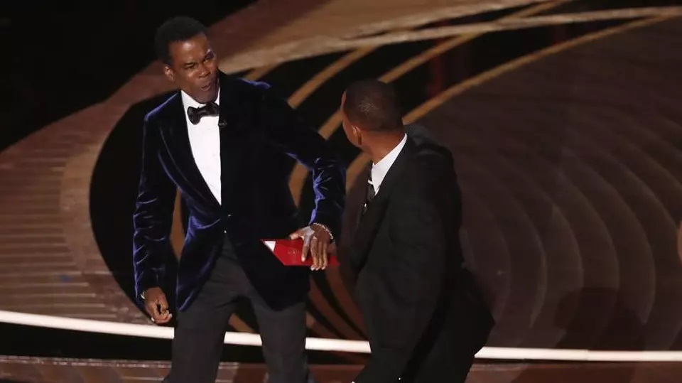 Chris Rock, ironii despre momentul în care Will Smith l-a pălmuit la Oscar: „M-a lovit atât de tare, încât aud încontinuu în cap «Summertime»”