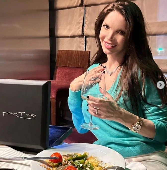 Cristina Spătar, răsfățată de soț de 8 Martie. Ce cadou de lux a primit cântăreața de la omul de afaceri Vicențiu Mocanu