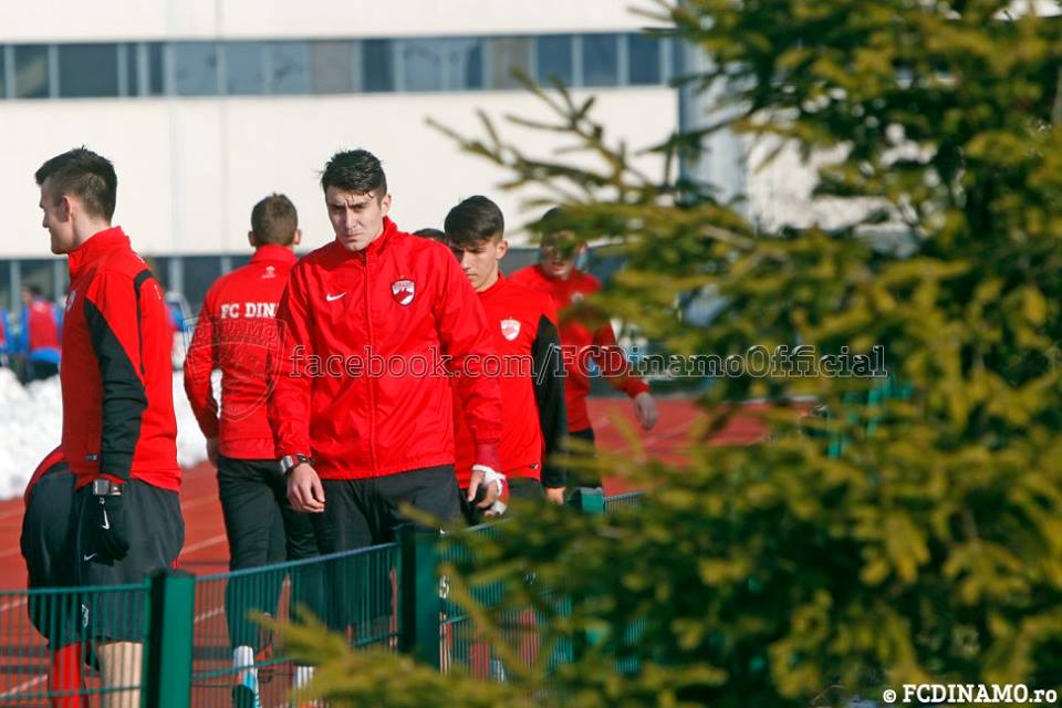 Dinamo s-a reunit la Izvorani! Antrenorul Mircea Rednic are la dispoziție cinci portari! Au absentat Gnohere și Essombe / GALERIE FOTO