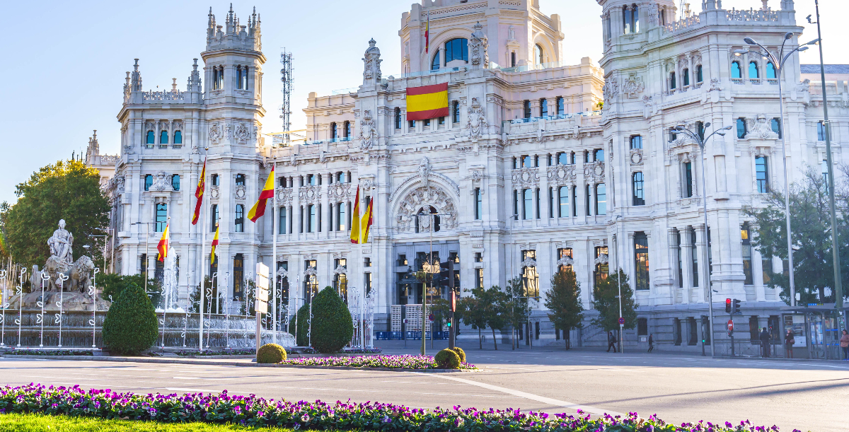 Șase din primele zece destinații de vacanță căutate la nivel global sunt în Europa: Parisul înregistrează cea mai rapidă creștere în preferințe