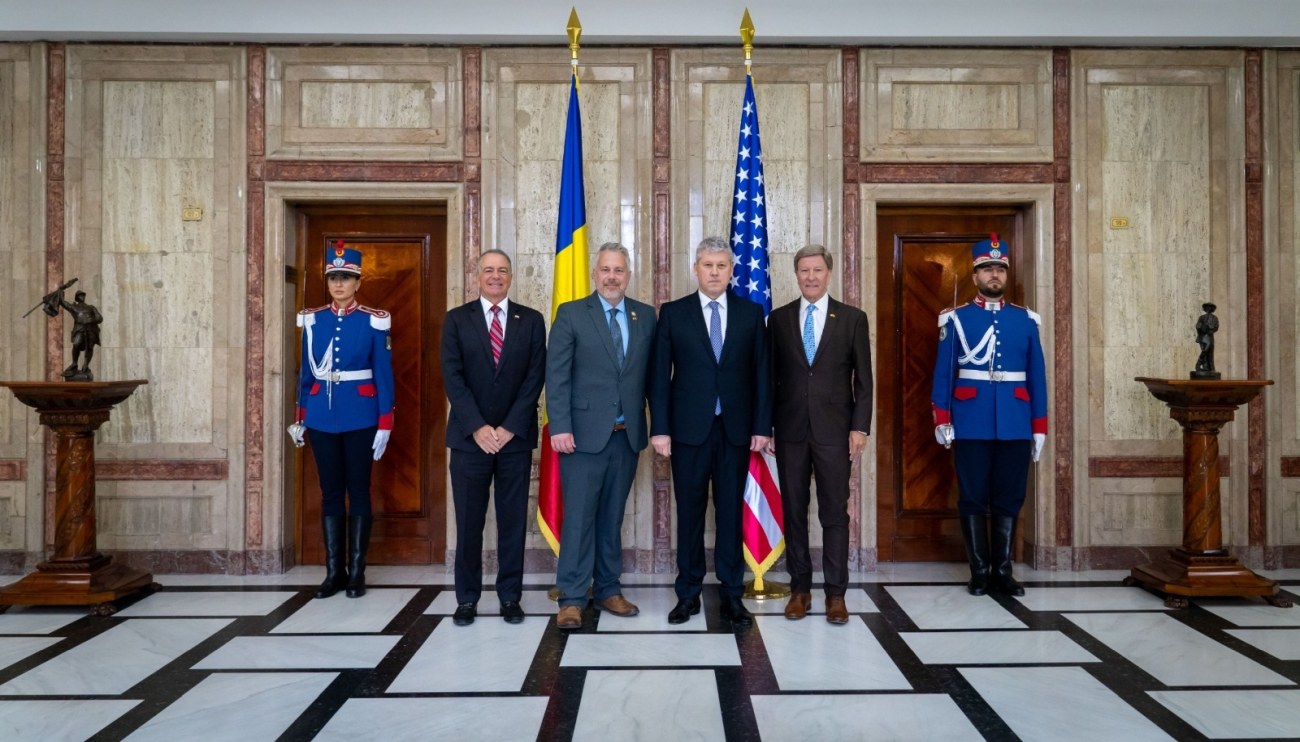 O delegație a Congresului SUA este în România și s-a întâlnit cu Cătălin Predoiu și Oana Țoiu, anunță MAI și MAE. De ce au venit americanii
