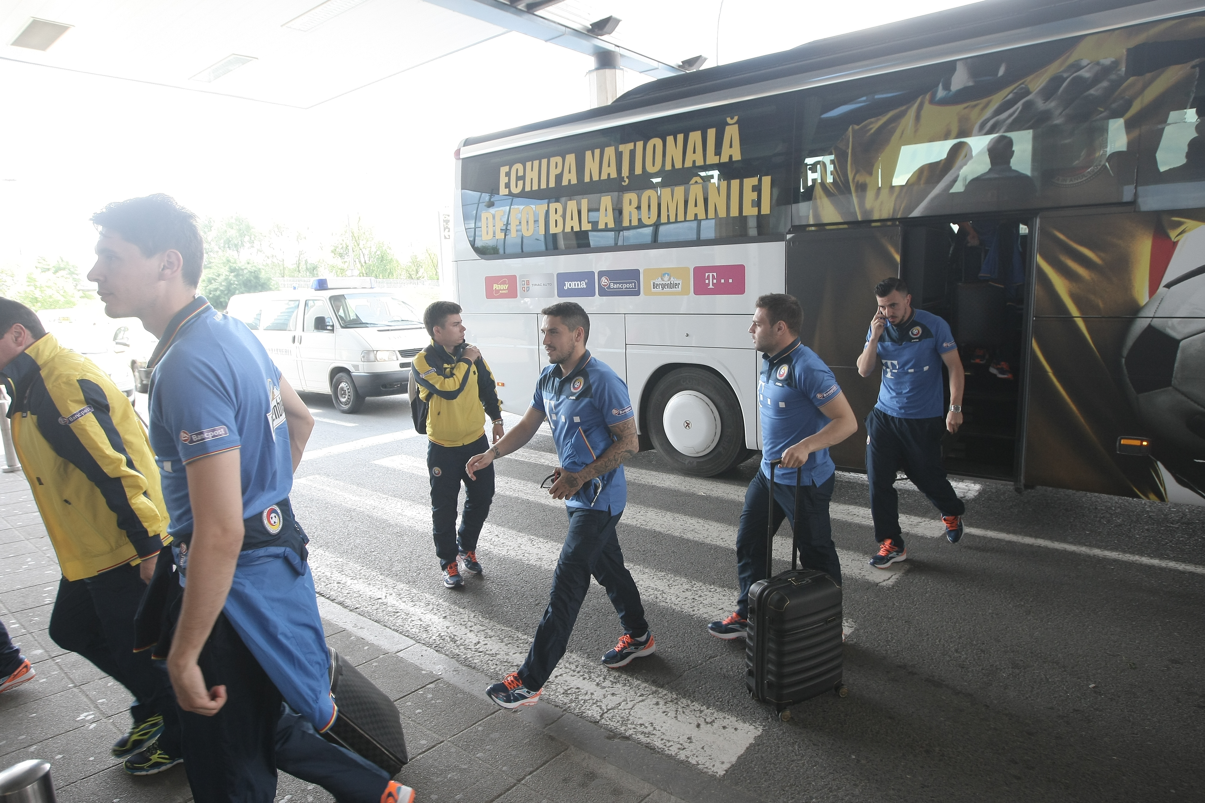 Anghel Iordănescu l-a luat pe Denis Alibec în cantonamentul din Italia. Selecționerul, absent | GALERIE FOTO