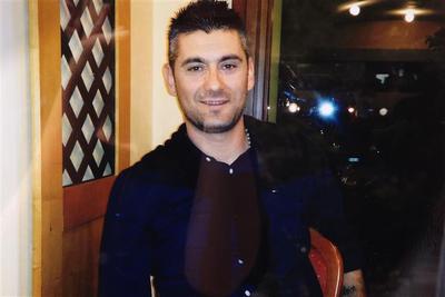 FOTO/ L-au purtat pe ultimul drum pe fotbalistul român mort în Italia
