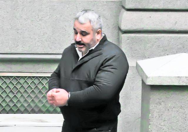 Acasă la Sile Cămătaru. Imagini rare cu vila din Ferentari care arată ca un palat