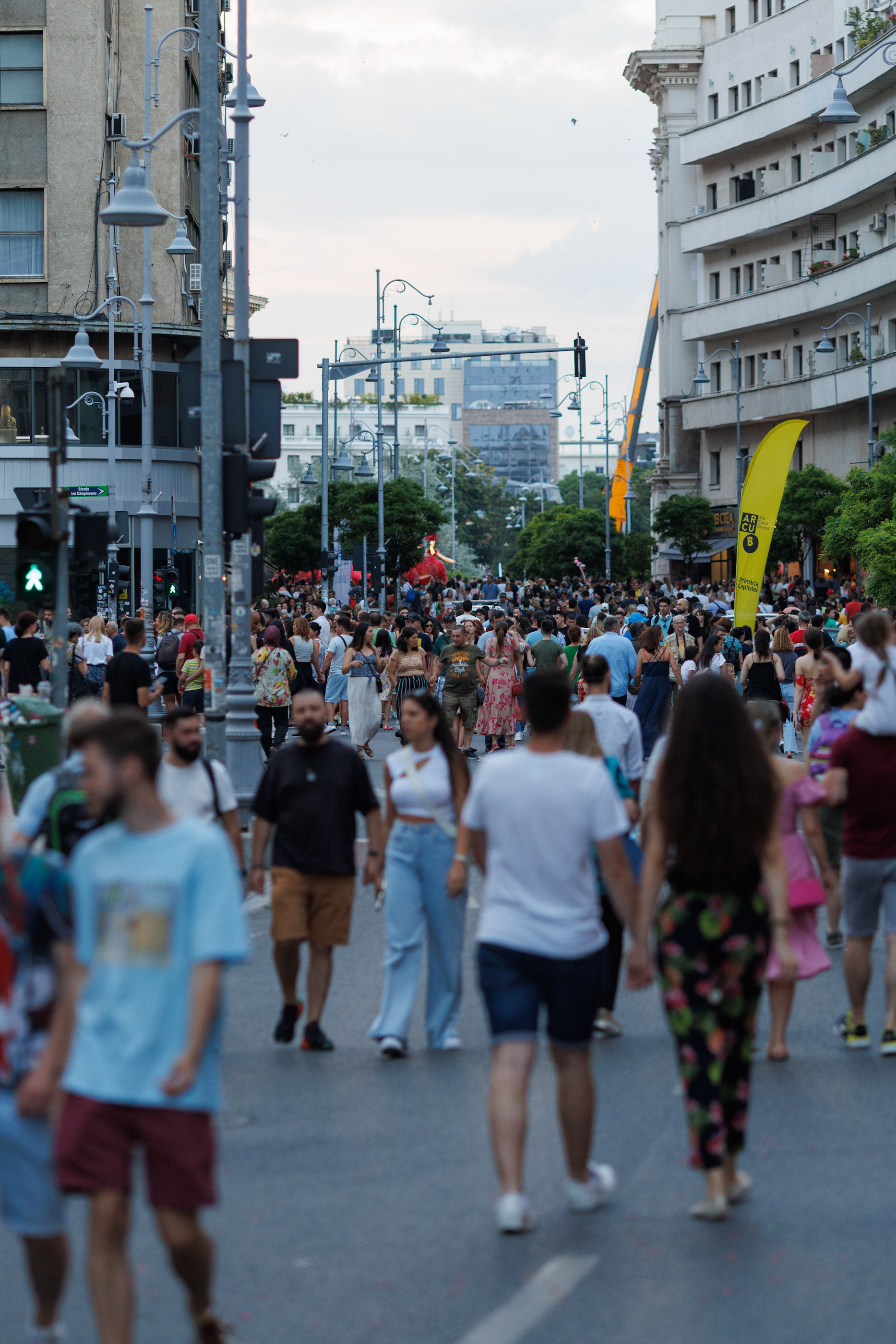 FOTOREPORTAJ. „B-Fit in the Street” în 50 de imagini. 200 de artişti din Spania, Franţa și Italia au făcut spectacol pe străzile din București