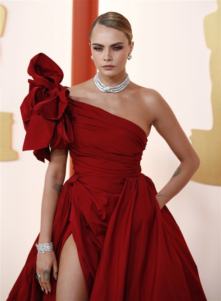 Ținutele vedetelor la Oscar 2023. Actrițele s-au întrecut în rochii elegante și strălucitoare. FOTO