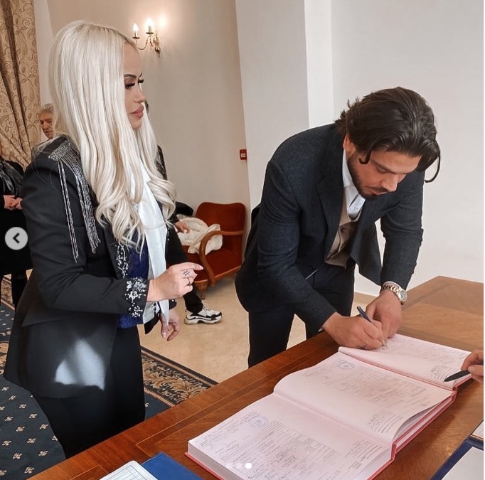Motivul pentru care Joseph, soțul Andei Adam, a luat numele de familie al artistei după căsătorie: „Îmi va folosi pe scenă”