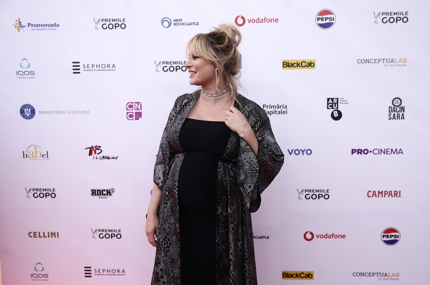 Reacția lui Cosmin Curticăpean după ce Laura Cosoi s-a sărutat cu Jorge în filmul „Retreat Vama Veche”: „Scenele nu sunt luate în serios”