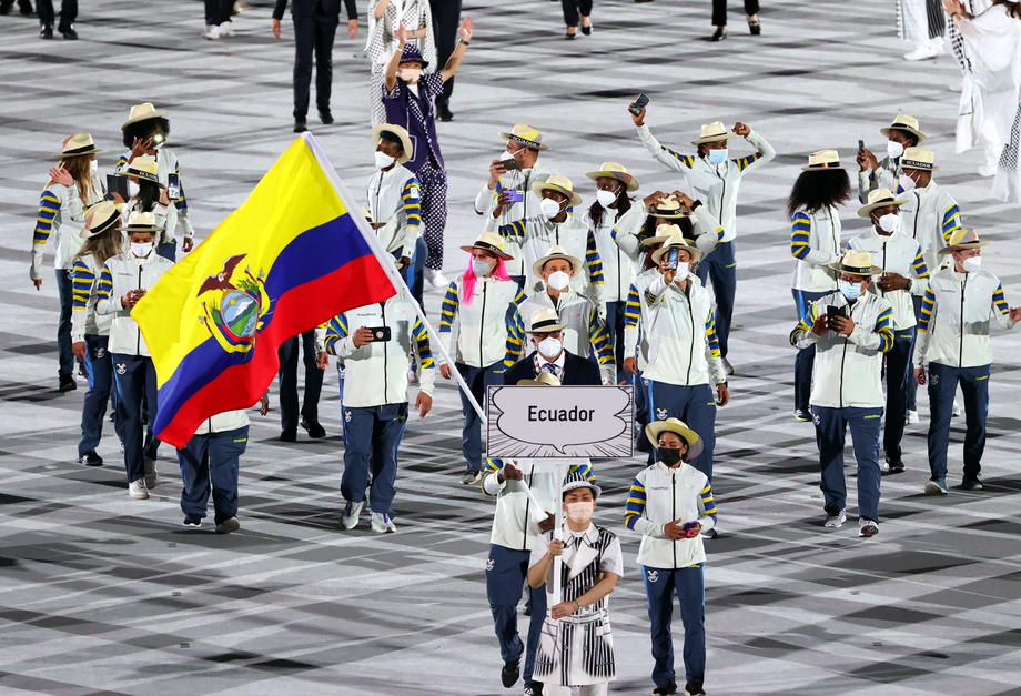 Jocurile Olimpice au început azi la Tokyo. România a schimbat portdrapelul, înainte de ceremonia de deschidere