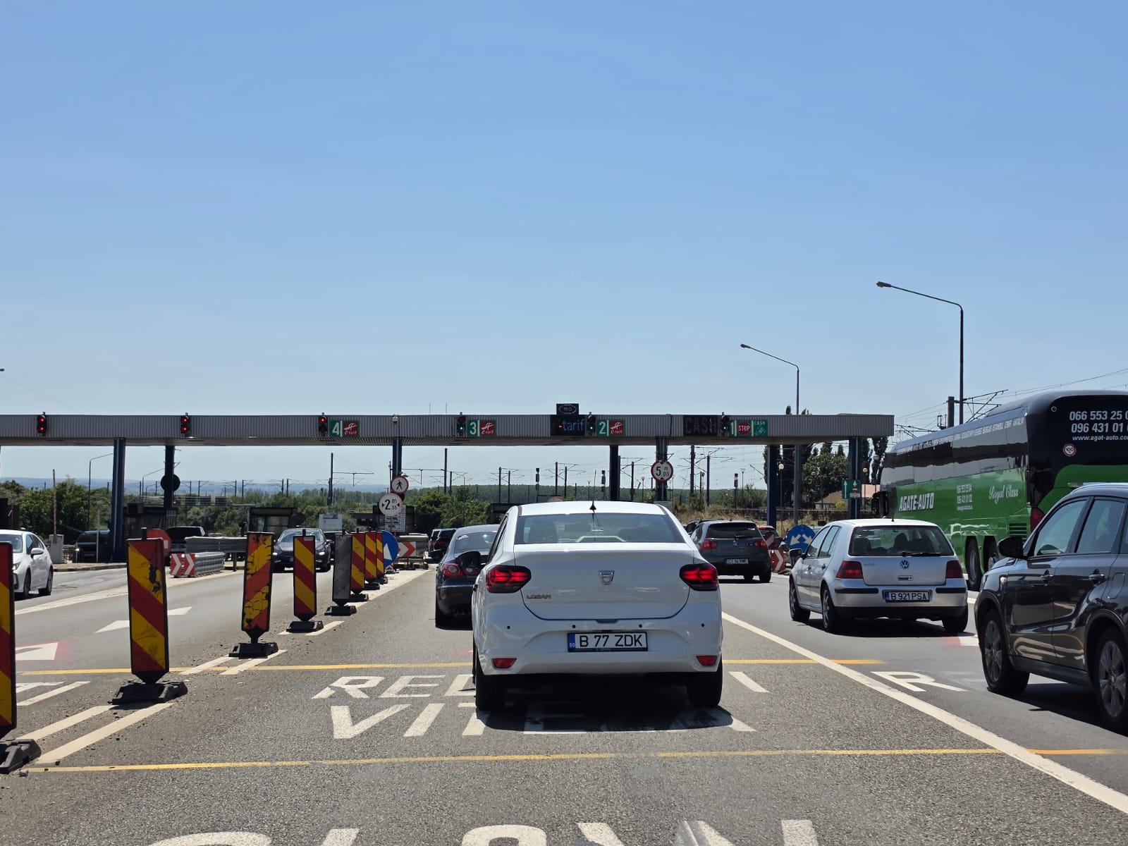 Se circulă bară la bară pe Autostrada Soarelui, înainte și după stația de taxare Fetești