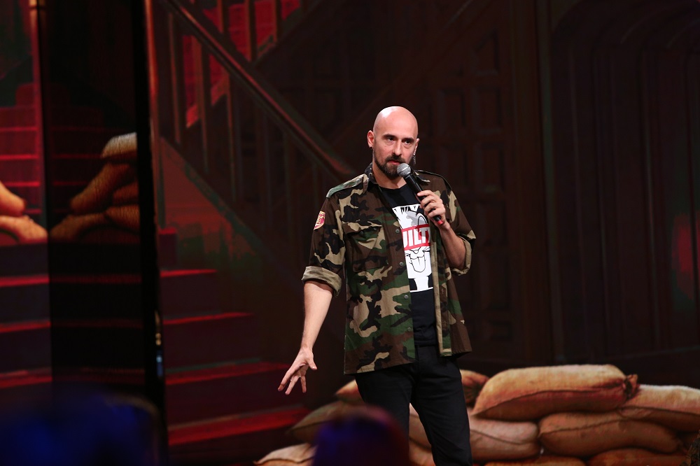 Alexandru Minculescu, invitat special la „Stand-Up Revolution”: „Omul, când a văzut circul ăsta, a venit din prima, direct”