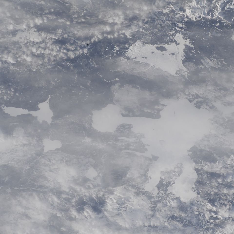 O astronaută a doborât recordul pentru cel mai mult timp petrecut în spațiu. Fotografiile uluitoare pe care le-a realizat în cele 328 de zile