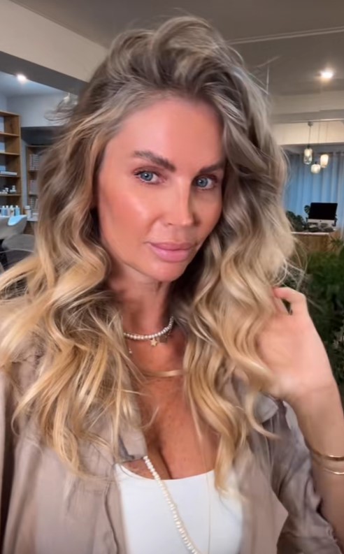 Andreea Bănică iese la atac! Pe cine nu are cântăreața la suflet: „Stai în online și dai sfaturi de mamă, că le știm pe toate”