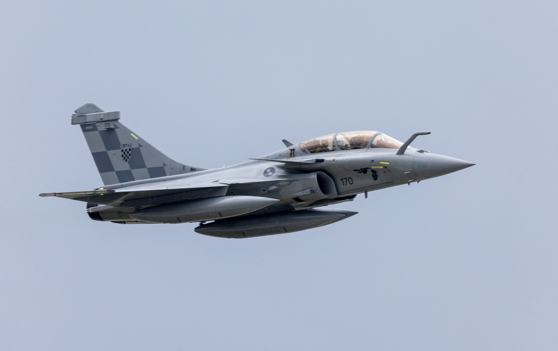 Rafal presreo putnički avion zbog signala za otmicu