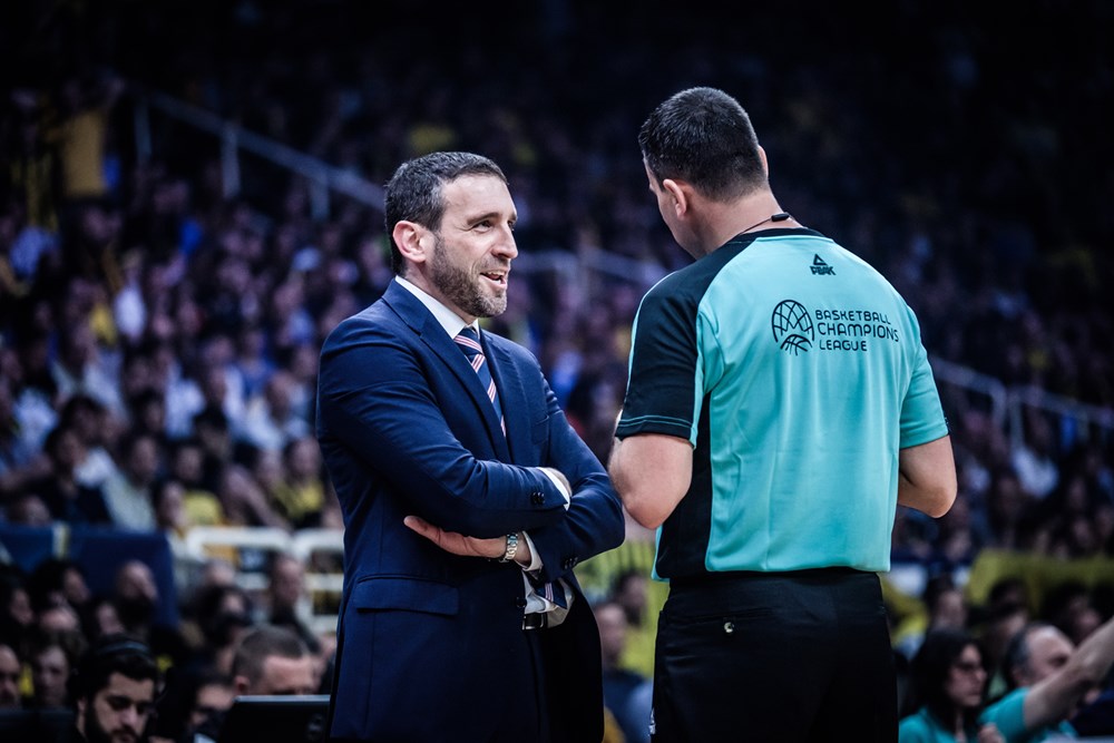 Arbitrul român Marius Ciulin a oficiat la finala mică din Final 4 Basketball Champions League. AEK Atena a luat trofeul