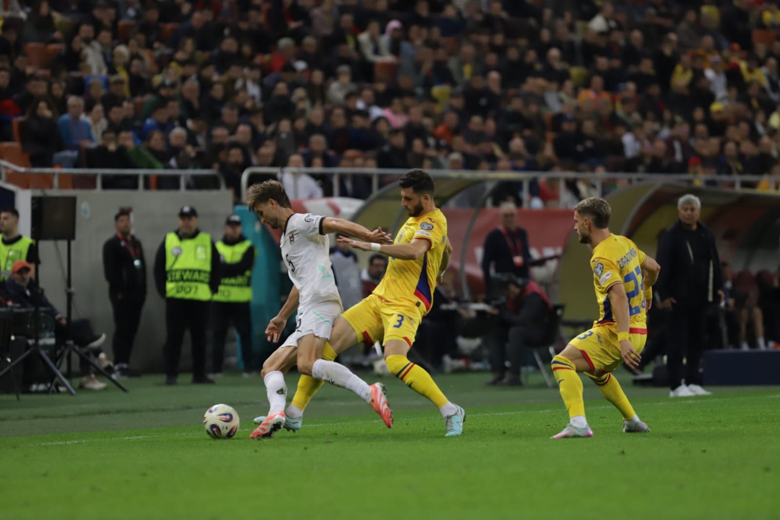 Cine e Teodor Ilincăi, tenorul care a cântat imnul „Deșteaptă-te, române!” înaintea meciului cu Austria, câștigat de România cu 1-0 și transmis de Antena 1