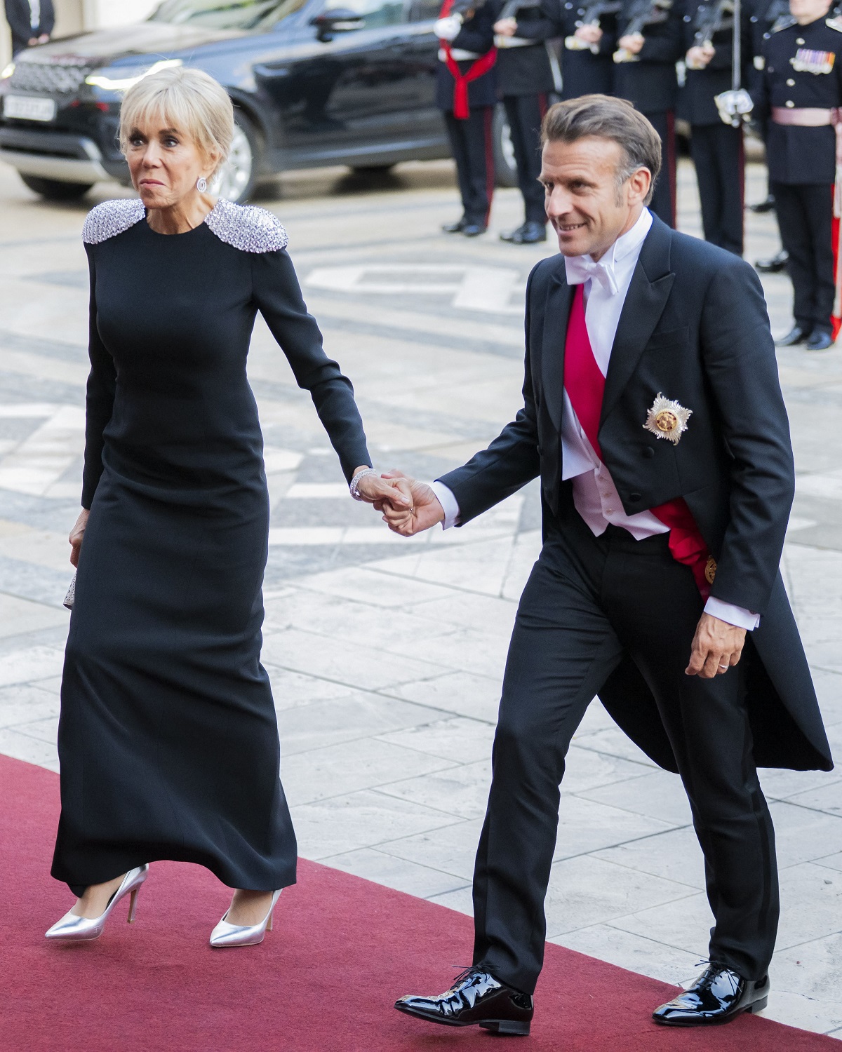 Brigitte Macron, filmată în timp ce a numit un grup de feministe „proaste nenorocite”. A fost somată să își ceară scuze
