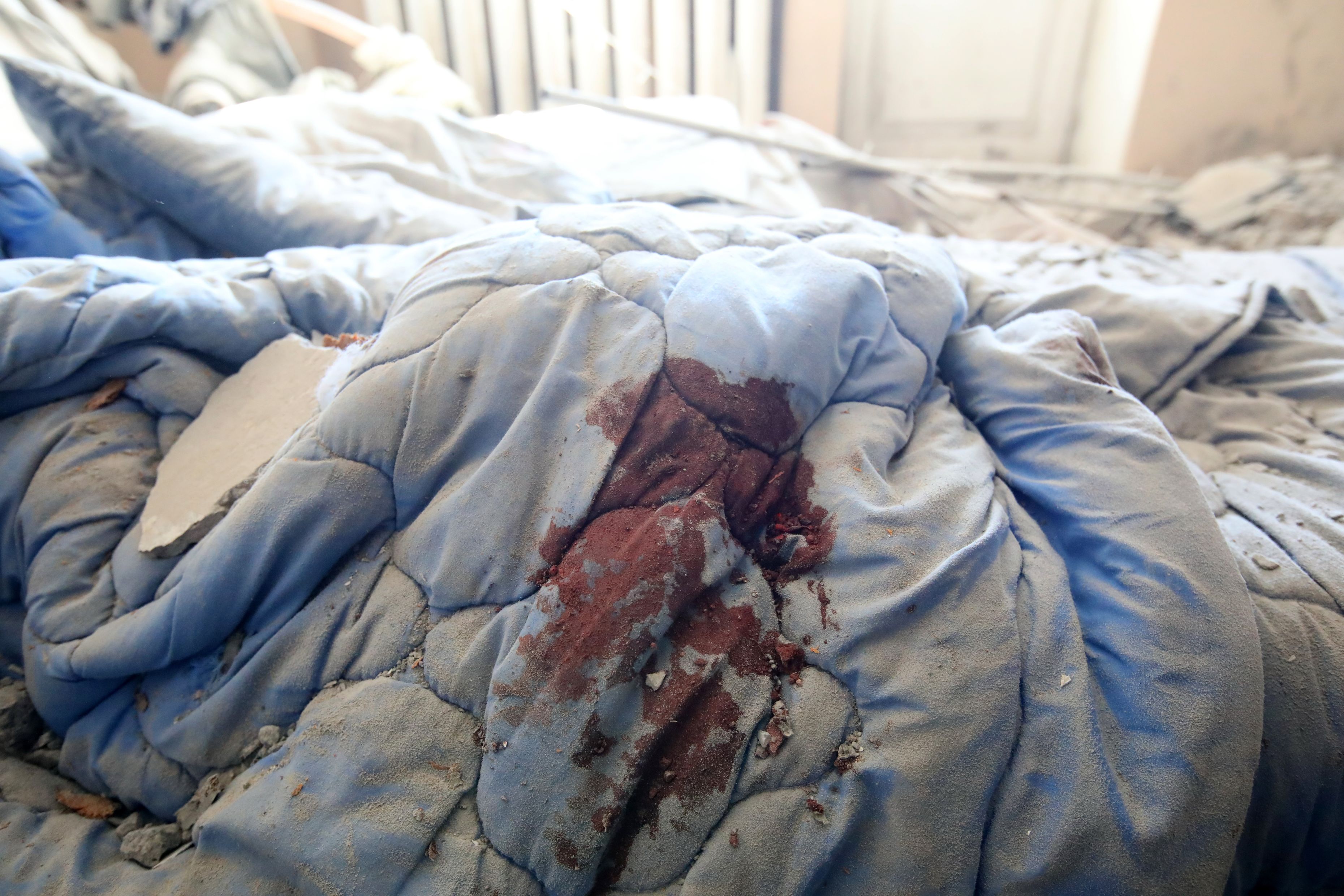 FOTO. Imagini din orașul ucrainean Harkov, atacat de rachetele rusești. Cum arată un apartament zguduit de bombe