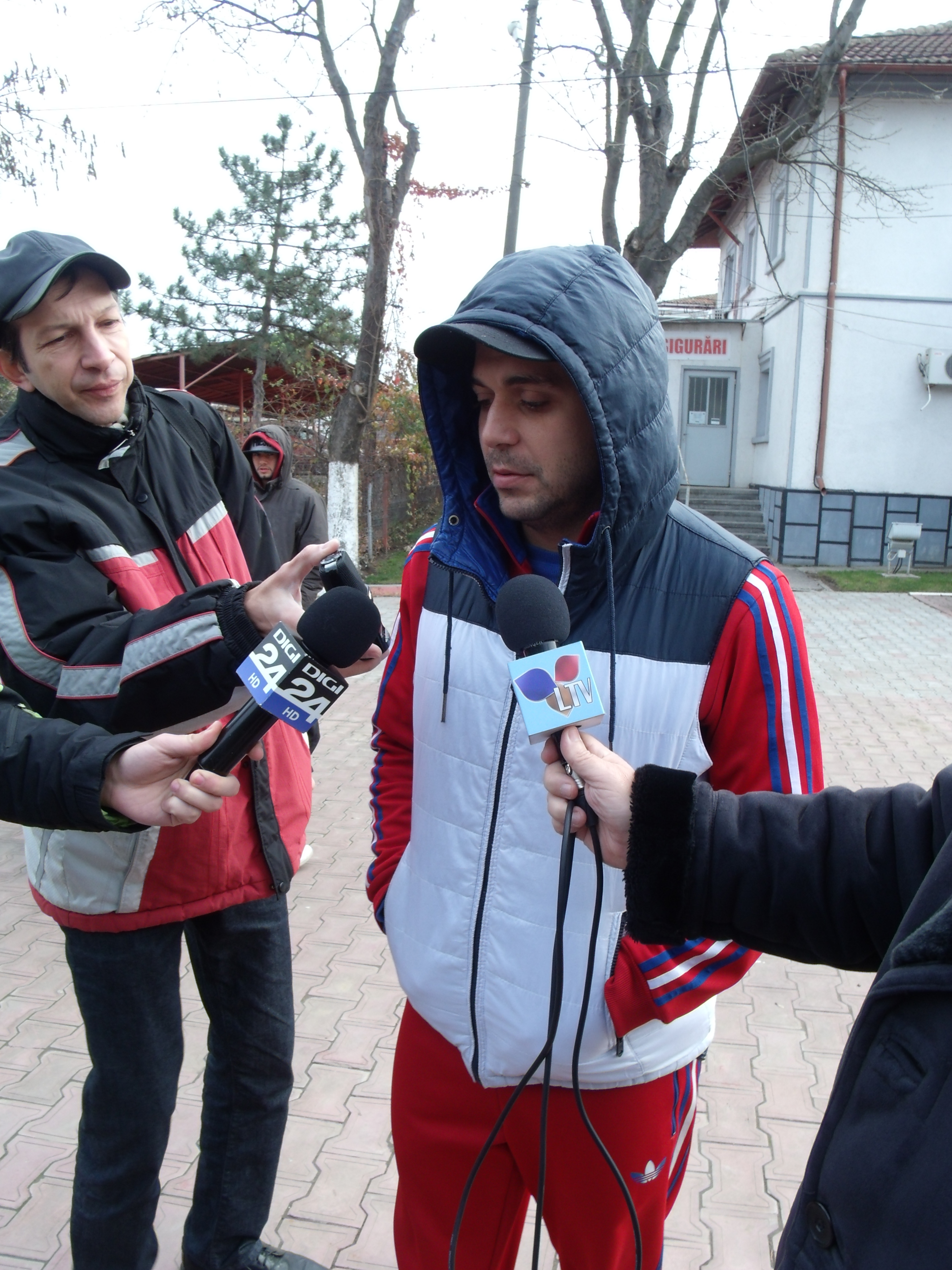 FOTBAL INTERN / Incredibil, un oraş desfiinţează echipa de frica DNA