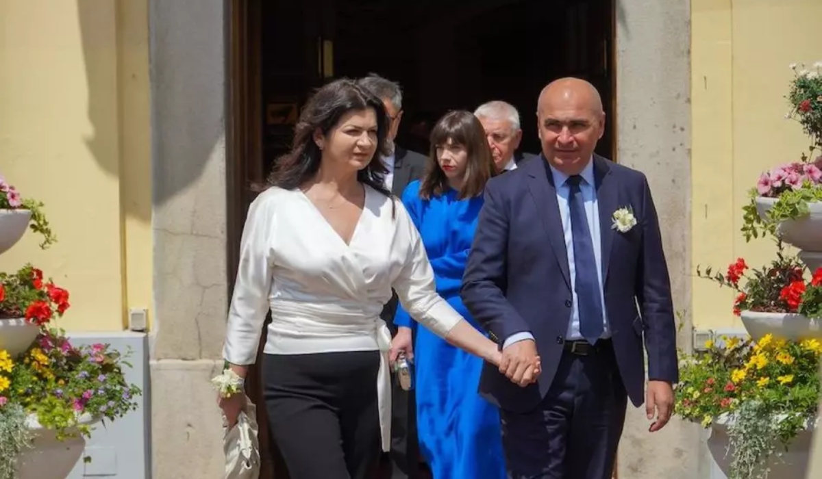 Ilie Bolojan, prima reacție după ce s-a spus că s-a căsătorit în secret cu Ioana, partenera sa: „Uneori afli lucruri noi despre tine”