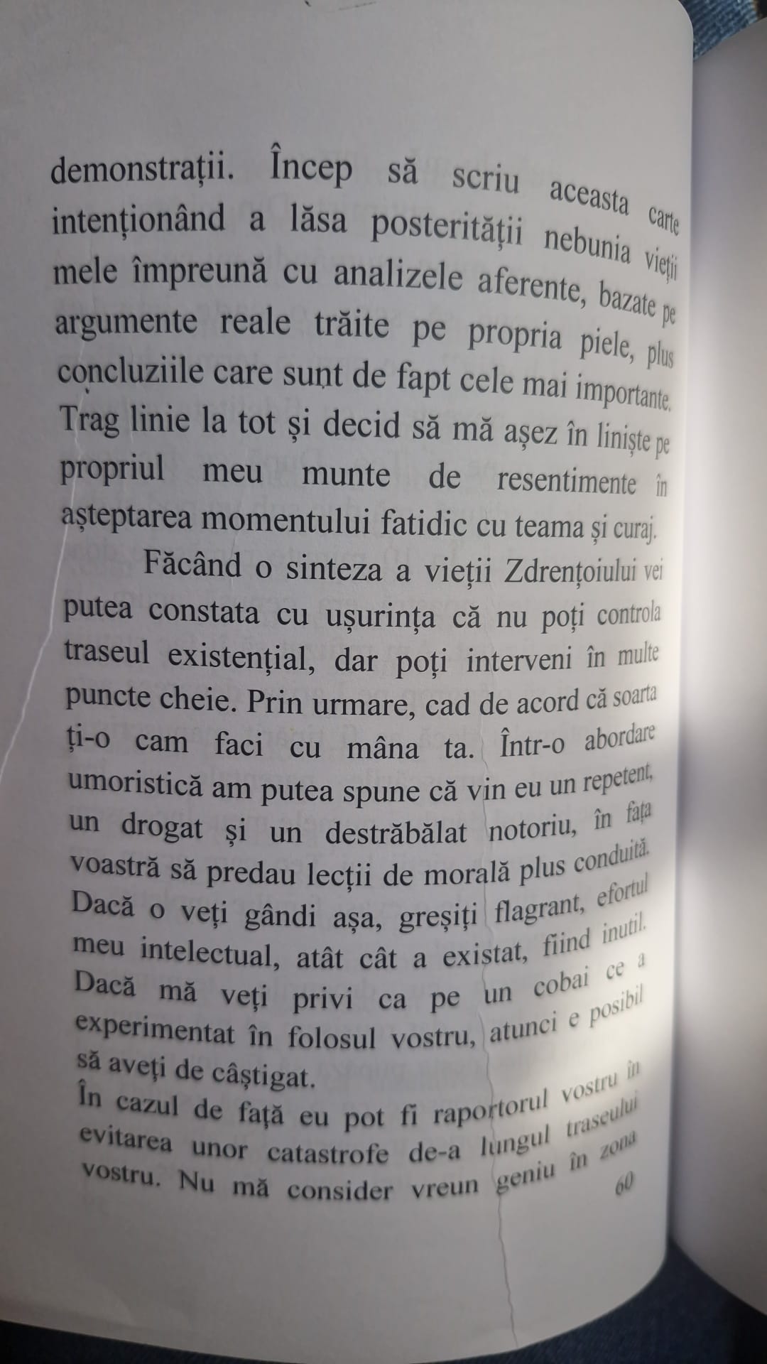 Criminalul din Cosmopolis s-a gândit și în 2021 să-i omoare pe Alex și Teodora Marcu. Robert Lupu a scris totul în cartea lui