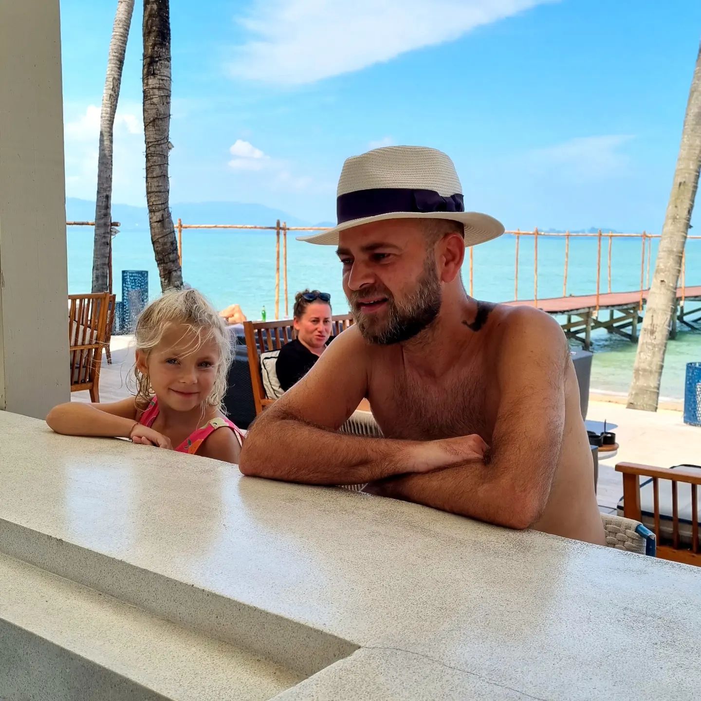 Cosmin Seleși, sacrificii de dragul meseriei: „Nu apuc să-i văd pe ai mei câteva zile bune”. Soția îi este cel mai mare sprijin INTERVIU