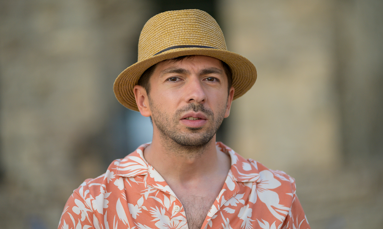 Mircea Bravo filmează pentru noua sa comedie la Cluj. Cum e intitulată și când va avea loc lansarea: „Abia așteptăm reîntâlnirea cu publicul”