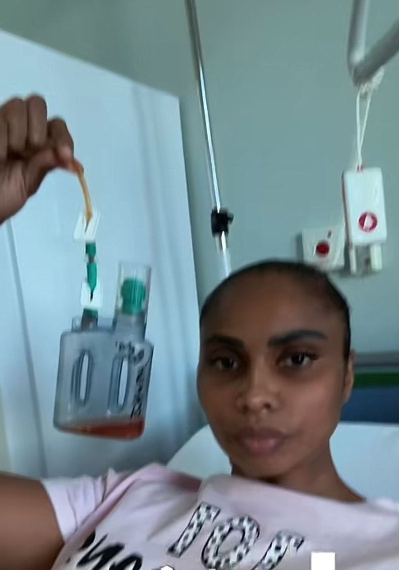 Laurette a ajuns din nou la spital după ce starea ei s-a agravat. „Am nevoie de rugăciunile voastre. Acest coșmar nu se mai termină”