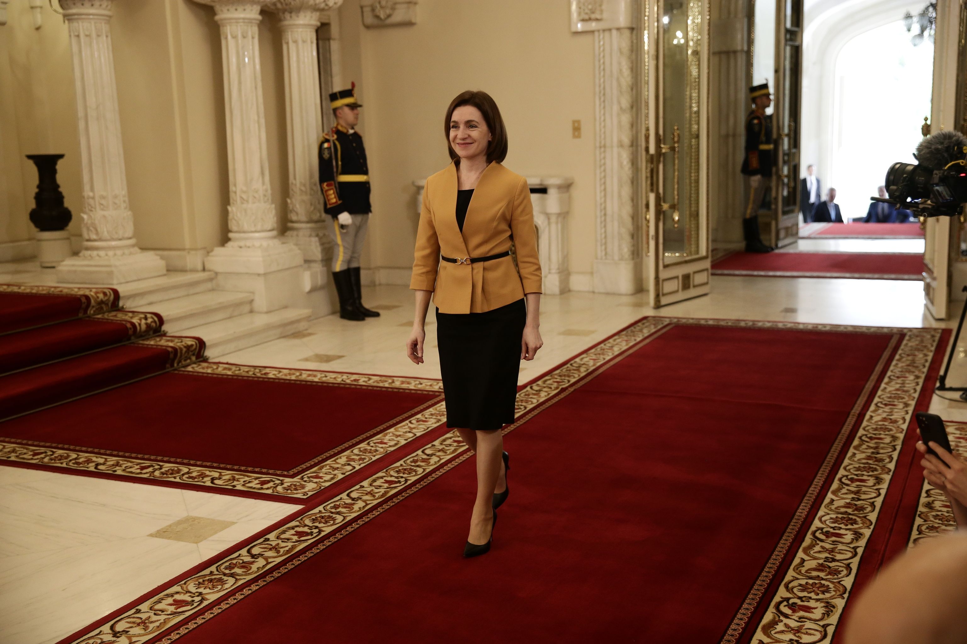 Klaus Iohannis, Maia Sandu și Olaf Scholz, întrevedere la București. Ce au discutat cei trei lideri