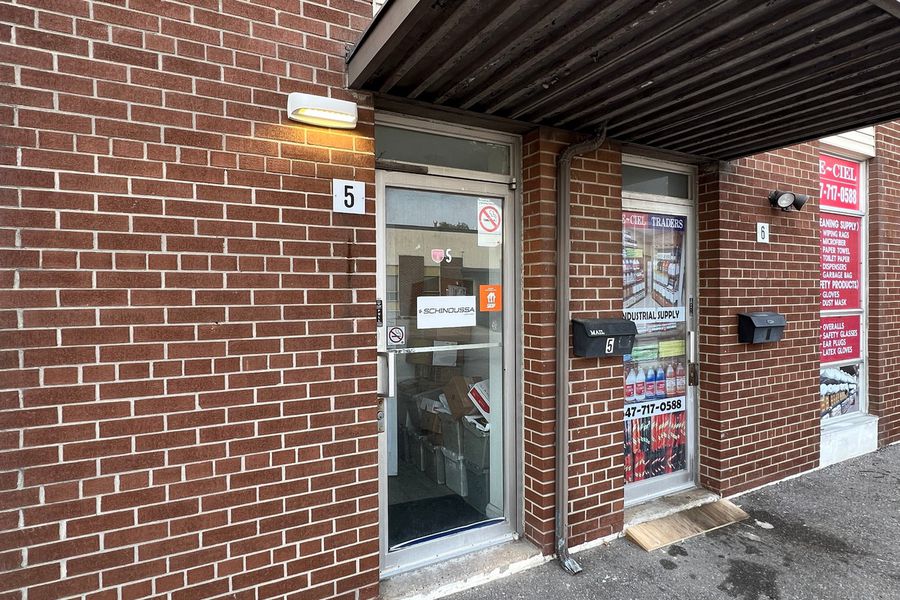 Imagini în premieră de la „fabrica” din Canada care a distrus-o pe Halep. „Ce fabrică? Nu e nicio fabrică, ci o firmă de apartament”