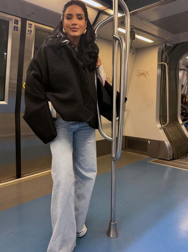 Imagini cu Adelina Pestrițu la metrou. A renunțat la mașinile de lux pentru transportul în comun: „Nu trăim în Palatul de Cleștar”