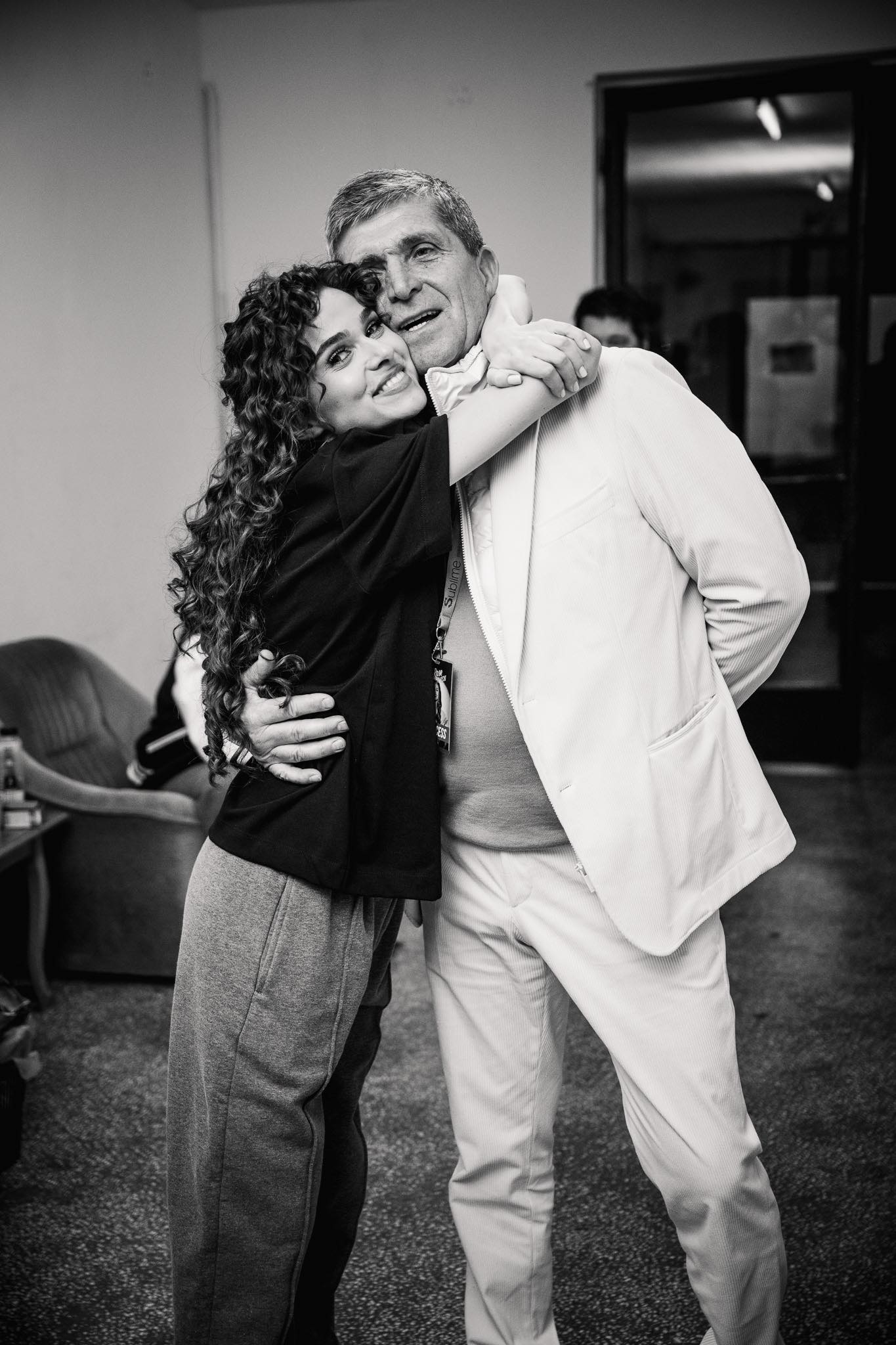 Ce a pățit tatăl lui Theo Rose atunci când a mers la un concert al artistei. „S-a simțit neputincios. Jandarmeria încerca să mă scoată cumva de acolo”