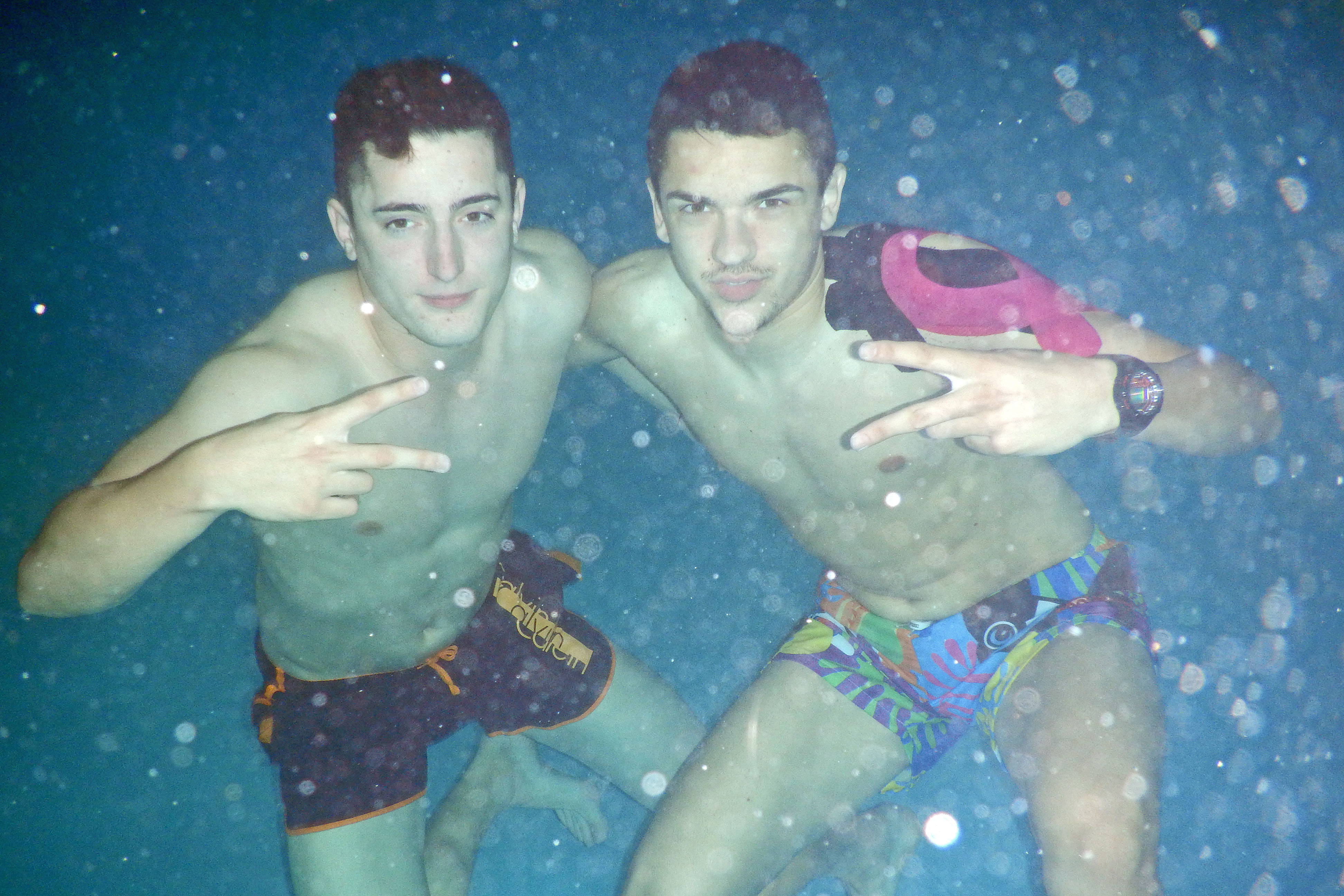 SUPER GALERIE FOTO / ”Suntem câinii din Atlantis!”. Selfie sub apă!