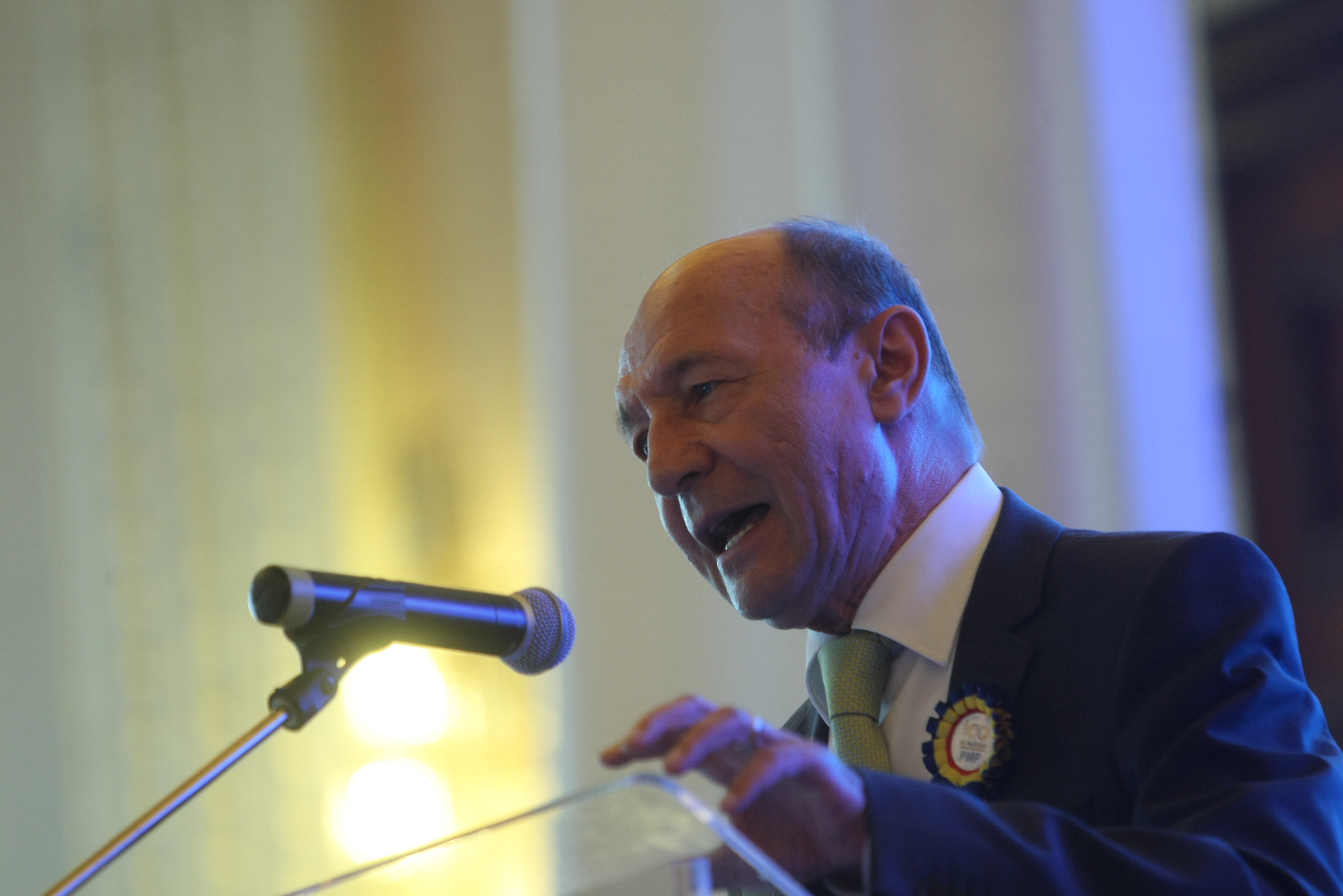 Schimb de replici dur între Turcescu și Băsescu, la Congresul PMP: ”M-aş fi aşteptat să rămâneţi la cârmă”/ ”Un căpitan are și el o licență care expiră” (VIDEO)