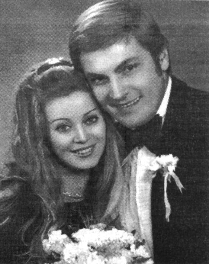 Imagini rare cu fiul cel mic al lui Florin Piersic, din căsnicia cu Anna Szeles. Dani nu locuiește în România