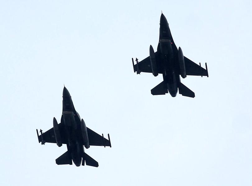 Avioanele F16 intră, de azi, în flota Poliției Aeriene Române. Premierul Viorica Dăncilă participă la eveniment