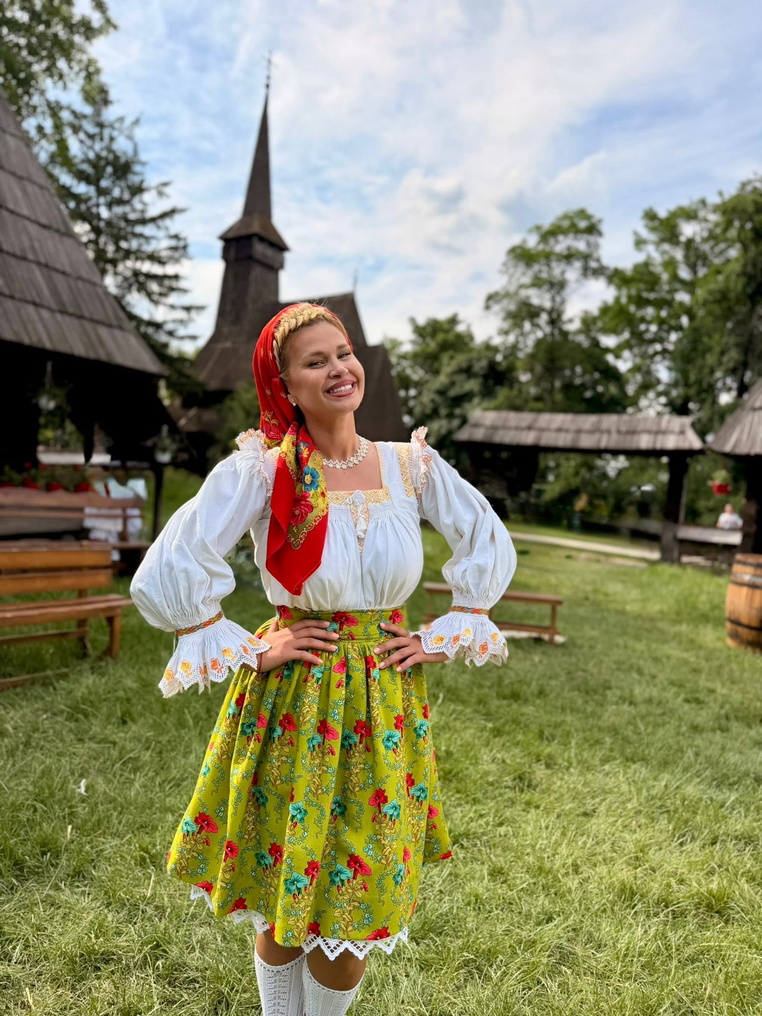 Cine este Oana Tomoiagă de la Asia Express, sezonul 9. Prietena Mirelei Vaida are o carieră în muzica populară