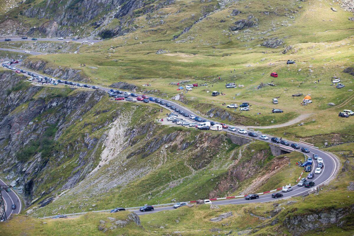 Campinguri din România. Cele mai frumoase locuri de campat cu cortul la munte sau la mare